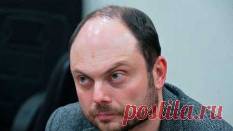 Политика Кара-Мурзу этапировали в колонию строгого режима в Омске. Политика Владимира Кара-Мурзу доставили в колонию строгого режима N6 в Омске, где он будет отбывать 25-летний срок после признания виновным в госизмене. Об этом сообщил адвокат Вадим Прохоров в Facebook. Как рассказал адвокат, 4 сентября ...