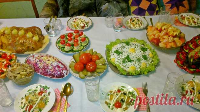 Три девицы за столом... | 4vkusa.ru