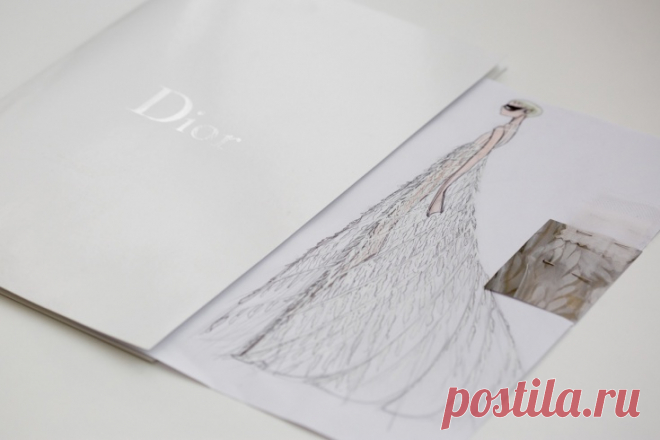 Фотографии создания платья Christian Dior