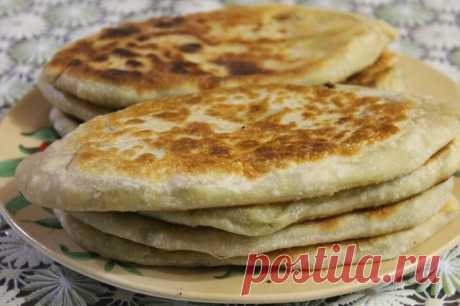 Пирожки тонкие с картошкой. Постная кухня, но я такие пирожки готов есть каждый день, 365 раз в году - такие вкусные... | Деревенские записки | Яндекс Дзен