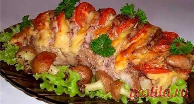 Свинина «Гармошкой» с картофельными грибочками | Быстро и Вкусно