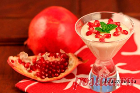 Мусс из белого шоколада с йогуртом - легкий в приготовлении, но очень вкусный десерт.