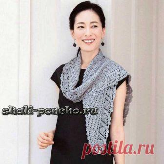 Бактус с каймой из «ананасов»