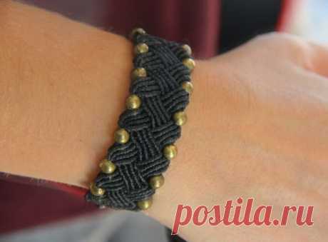 Bracelet artisanal en macramé