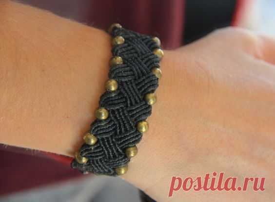 Bracelet artisanal en macramé