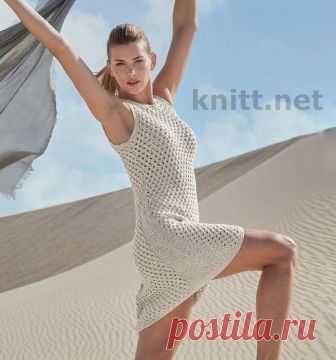 Ажурное вязаное платье спицами из ленточной пряжи
