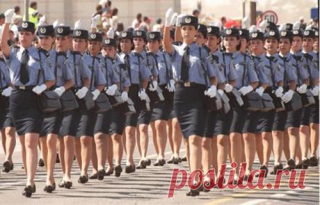 ФотоТелеграф » Девушки в армии в разных странах мира