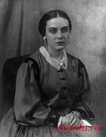 5 роковых красавиц МХТ | Музей МХАТ | Дзен
