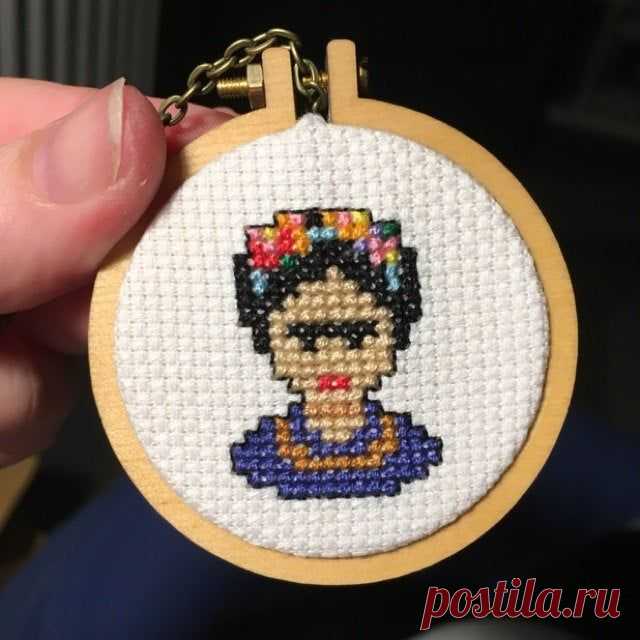 Patrón de punto de cruz Frida Kahlo. Descarga instantánea en PDF. Los principiantes fáciles contaron xstitch. Icono mexicano. Monoceja. Arte de píxeles de 8 bits. - Etsy España