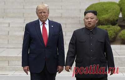 Трампу пришлось объяснять Ким Чен Ыну, почему он назвал его Little Rocket Man. По словам бывшего президента США, это "отличная песня" Элтона Джона, поэтому он "ссылался на ее название в качестве комплимента"