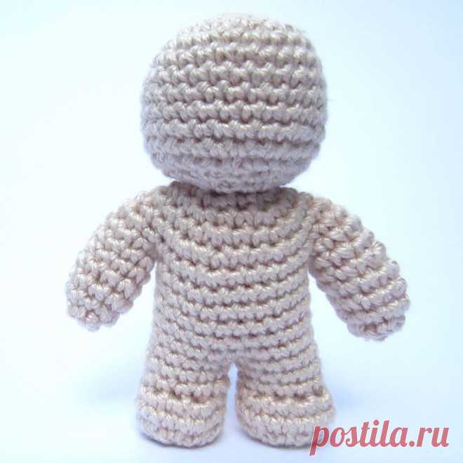 One Piece Crochet Doll Pattern - Supergurumi