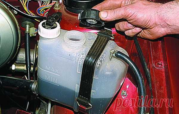 Постоянно уходит охлаждающяя жидкость из расширительного бачка, возможные причины и ремонт | Pro авто | Яндекс Дзен