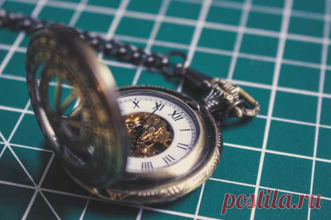 Этапы работы с психологом

Исходя из практики, моя работа делится условно на 2 этапа:
⠀
— как избавиться от того, чего я не хочу?
— как достичь того, чего я хочу?
⠀
📌А между ними постановка целей.
⠀
➡️Если интересно, я напишу о постановке целей в одном из следующих постов.
⠀
🗓Цели можно ставить на день, на месяц, на год или на всю жизнь. А как вы ставите цели? Напишите в комментариях!
