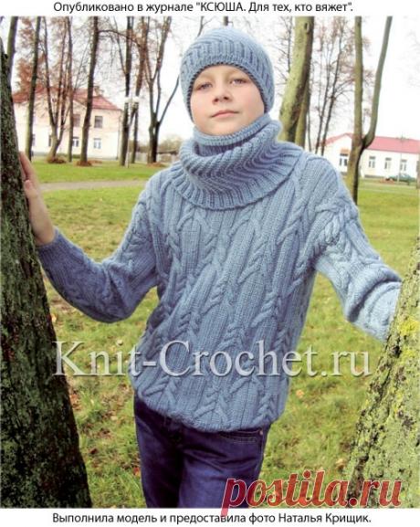 Свитер, шапочка и снуд спицами.