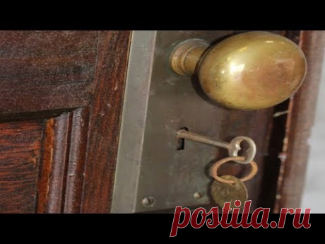 С 1939 ГОДА КВАРТИРУ НИКТО НЕ ОТКРЫВАЛ!  ЗАЙДЯ ВНУТРЬ СПУСТЯ 70 ЛЕТ, ЛЮДИ ПОТЕРЯЛИ ДАР РЕЧИ!