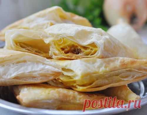 Слоеные пирожки. Рецепты пирожков из слоеного теста. Как правильно готовить слоеные пирожки - полезные советы. Секреты и рецепты приготовления слоеных пирожков от опытных кулинаров.