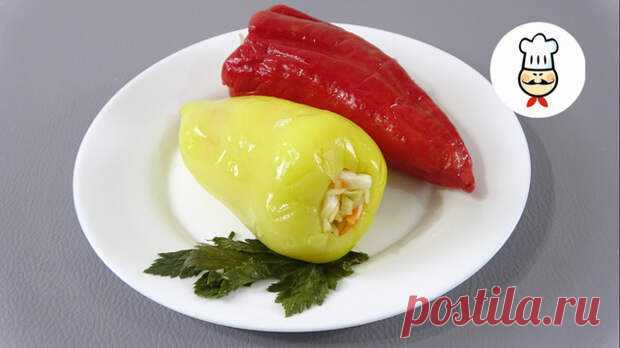Раскрываю секреты рецепта! ПЕРЕЦ фарширую НА ЗИМУ только так. Самый вкусный РЕЦЕПТ перца с капустой! - Домашняя кулинария - медиаплатформа МирТесен Несколько интересных фактов по приготовлению фаршированного перца с капустой, вы найдете в этом видео. Многие так же готовят, а у многих перец не получается. Я готовлю его так больше 30 лет, так что нареканий к нему нет. Ингредиенты:• Перец – 2 кг• Капуста – 1,6 кг• Морковь – 250 г• Соль – 2 ст.