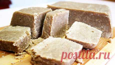 Домашняя халва без муки Простое и вкусное лакомство, которое можно легко приготовить у себя дома. К тому же, такой десерт будет на много полезнее всяких конфет, тортиков и пирожных, поскольку основной составляющей халвы явля