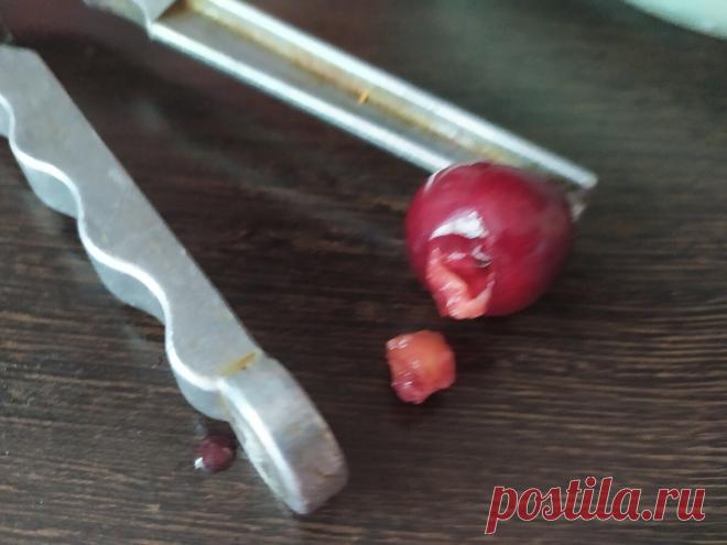 2 скрытые возможности обычной чеснокодавки (необычное применение пресса для чеснока) | Домсоветы | Яндекс Дзен