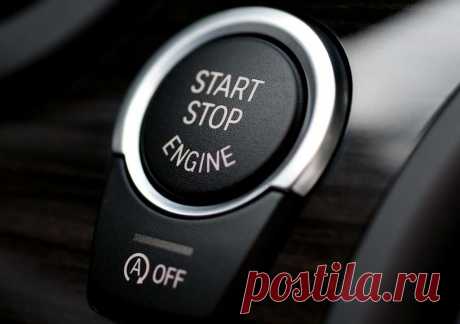 Что будет, если попытаться выключить двигатель на ходу? Во многих современных автомобилях ключ зажигания не нужно даже доставать из кармана, потому что двигатель включается и выключается нажатием кнопки. Но вдруг вы случайно нажмёте её во время движения?