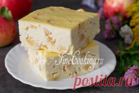 Творожная запеканка с яблоками Не устаю делиться с вами новыми рецептами творожных запеканок и на этот раз предлагаю попробовать с яблоками.