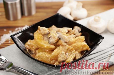 Рецепт: Картошка, тушенная с грибами и сливками на RussianFood.com