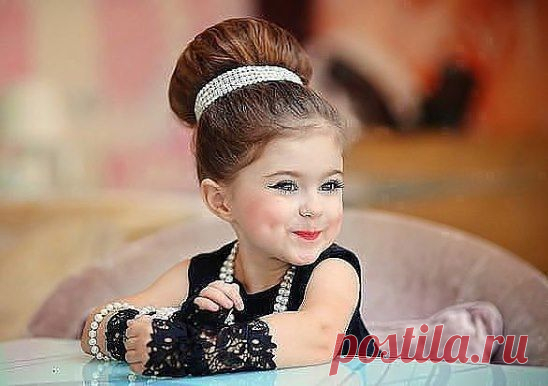 –Паап, а мальчики сегодня на доске матюки писали!!! ––Это плохие мальчики !!!.. Ты то хоть не писала ?.. ––Нееее !!! Я диктовала !!!​​..