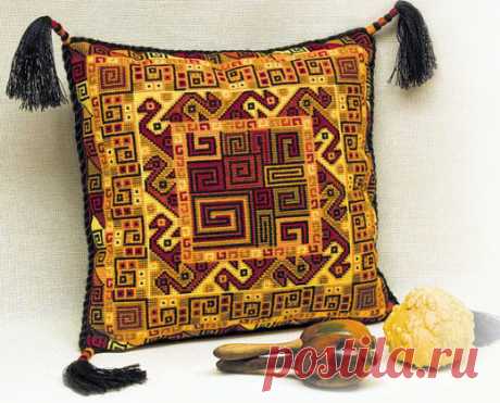 Вышивка крестом. Подушка. Орнамент