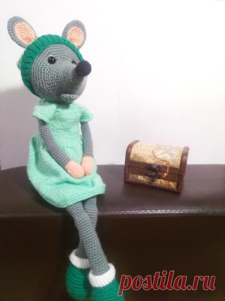 Вязаная мышка крючком