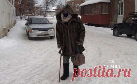 В Ревде полицейский переоделся в старушку (5 фото) | Чёрт побери