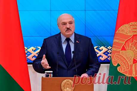 Лукашенко оценил роль Зеленского в управлении процессами на Украине. Президент Украины Владимир Зеленский мало вникал в процессы, происходившие на Украине, и сейчас практически не управляет ими. Такую оценку роли украинского лидера в управлении делами страны дал президент Белоруссии Александр Лукашенко. Политик поделился, что питал надежду на адекватное руководство Украиной «с опытом».
