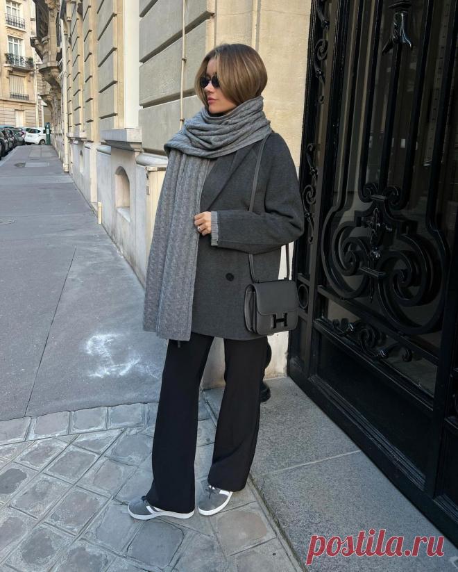 Chunky Knit Scarves Are Now Back For Winter 2023-  Here’s How To Style Them &ndash; Ferbena.com