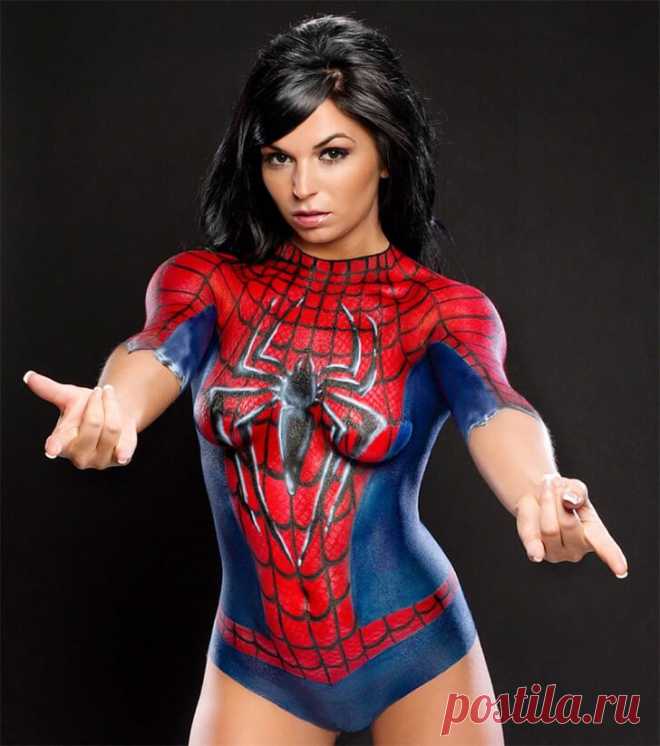 These Bodypainted Bombshells Made Everyone Forget How Clothes Actually Work