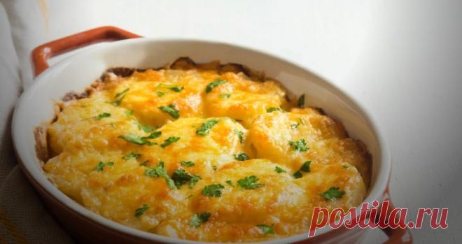 Запеченный картофель под сыром