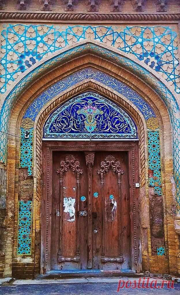 Al-Maqam Mosque - Basra, Iraq  |  Найдено на сайте flickr.com.