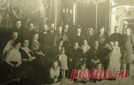 Групповой портрет семейства Мусиных-Пушкиных, 1913 год / История цивилизаций!
