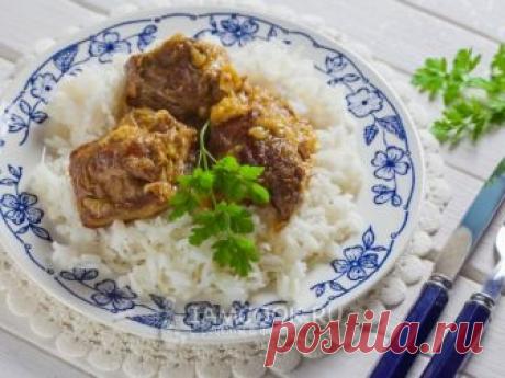 Тушеная баранина с луком — рецепт с фото Тушеная баранина с луком, которая плавает во вкуснейшем соусе и буквально тает на языке. А готовится это блюдо из недорогого отруба.