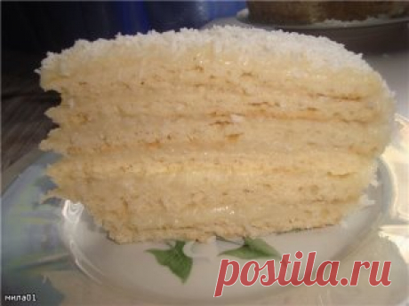 Торт Рафаэлло. Мягкий и очень вкусный.
2 яйца и 1 стакан сахара взбить, добавить 200 гр творога, добавить 1 ч.л. соды, ½ ч.л. соли, 1 стакан муки, взбить, добавить 2-ой стакан муки, перемешать ложкой.
Разделить тесто на 8 комочков, поставить на 1 час в холодильник.
КРЕМ:
2 яйца, 1 стакан сахара смешать, добавить 1,5 ст.л. муки, 400-500 мл. молока, все взбить, поставить на огонь. Помешивая, довести до кипения, сразу снять с огня, добавить 200 гр. сливочного масла, перемешать.
Коржики выпекать