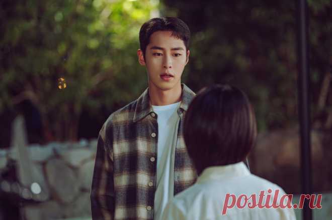Ли Джэ Ука хвалят за идеальное воплощение образа гениального архитектора, разрывающегося между любовью и тоской, в дораме «Последнее лето» | YesAsia | Дзен