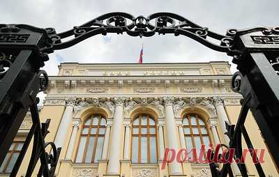 ЦБ пока не планирует проведения внеочередных заседаний по ставке. Дефляция не бывает за неделю, за месяц или квартал, указал заместитель председателя Банка России Алексей Заботкин