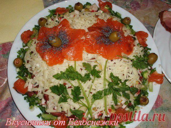 Изысканный и праздничный салат "Маки"
