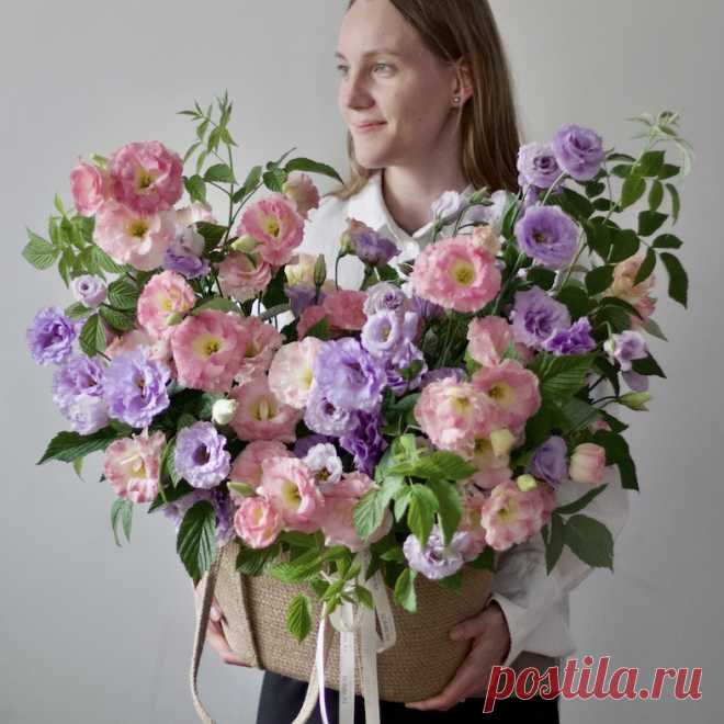 Корзина из лизиантуса 