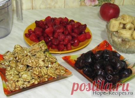 Живой торт без выпечки с грецкими орехами и клубникой © Кулинарный блог #Рецепты Надежды