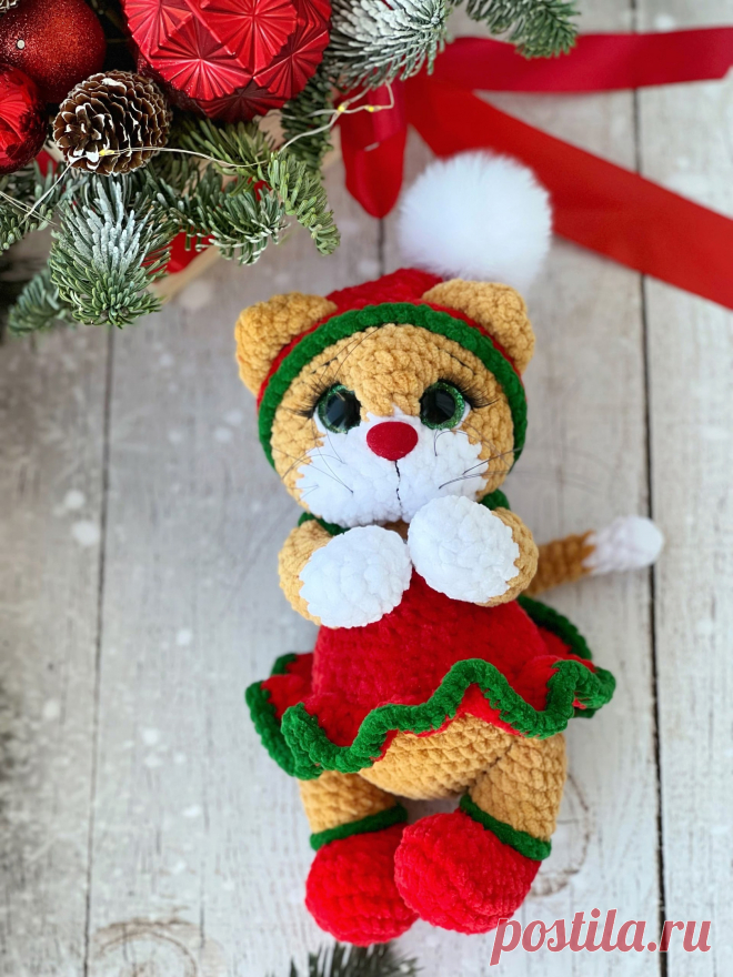 PDF Кошечка Модница крючком. FREE crochet pattern; Аmigurumi animal patterns. Амигуруми схемы и описания на русском. Вязаные игрушки и поделки своими руками #amimore - плюшевый котик, кот из плюшевой пряжи, кошечка, кошка, котенок.