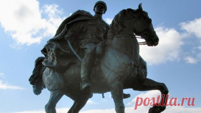 Как генерал Шаймуратов и «советский корпус дикарей» нарушили планы Гитлера 

Генерал-майор Минигали Шаймуратов, командир легендарной 112-й Башкирской дивизии, за какие-то пару месяцев превратил вчерашних колхозников в лихих кавалеристов. Ему посвящен выпуск программы «Легенд…