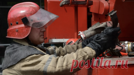 Пожар на Тюменском НПЗ ликвидировали на площади 100 квадратов. Огнеборцы МЧС России ликвидировали на площади 100 кв. м пожар на Тюменском нефтеперерабатывающем заводе (НПЗ). Читать далее