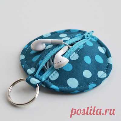Брелок- сумка для наушников