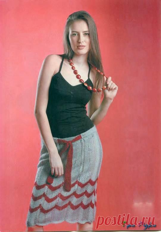 Вязаные юбки спицами: схемы для начинающих мастериц на все руки
Другие варианты узких юбок на выбор:.