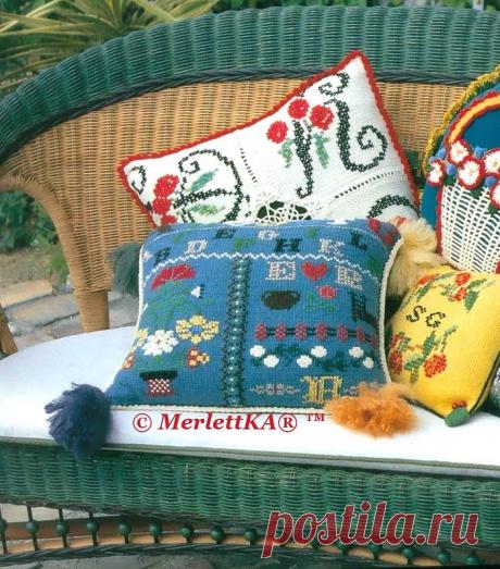 Пуловер с геометрическими косами и аппликациями + чехол на подушку с жаккардовым узором