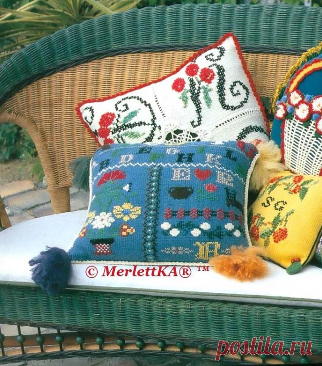 Пуловер с геометрическими косами и аппликациями + чехол на подушку с жаккардовым узором